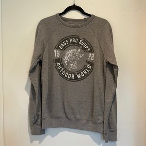 Bass Pro Shops grey lightweight womens crew sweatshirt size M